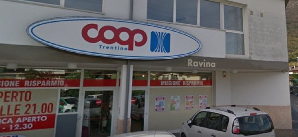 I ladri rimangono all'interno del centro commerciale e una volta chiuso svuotano la cassaforte della Coop